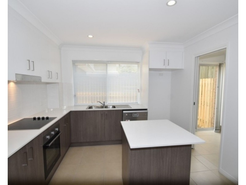 4/227 Nelson Street, Kearneys Spring QLD 4350