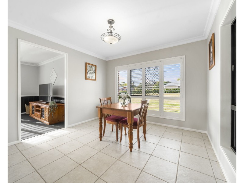 15 Fairview Crescent, Highfields QLD 4352
