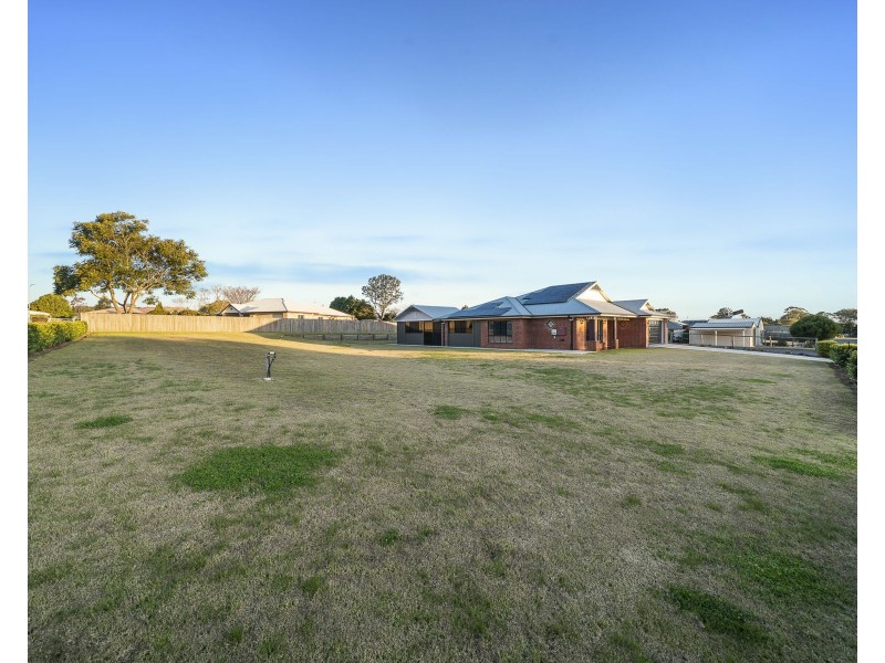 15 Fairview Crescent, Highfields QLD 4352