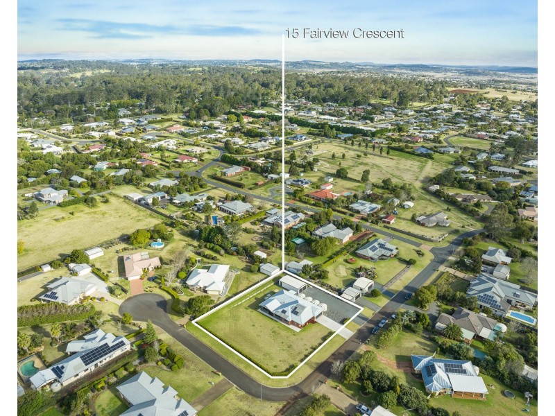 15 Fairview Crescent, Highfields QLD 4352