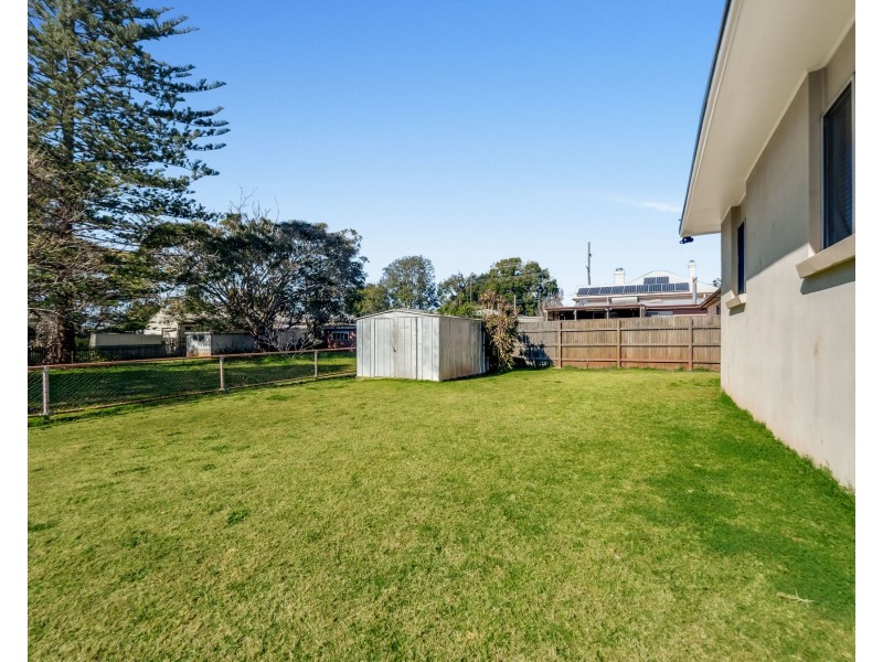 14 Doncaster Street, Newtown QLD 4350