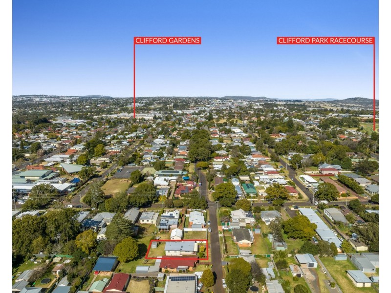 14 Doncaster Street, Newtown QLD 4350