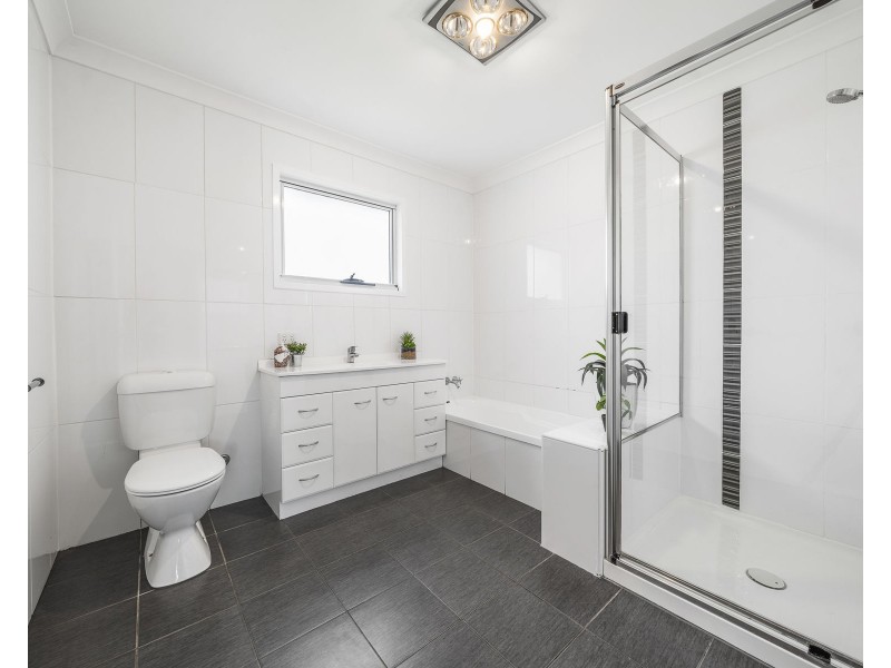 322 West Street, Kearneys Spring QLD 4350
