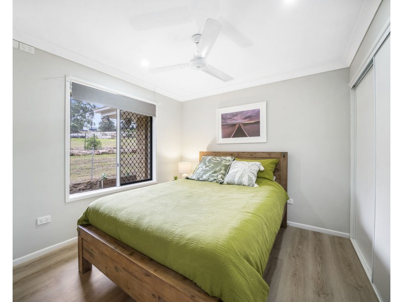 16 Mary Drive, Murphys Creek QLD 4352