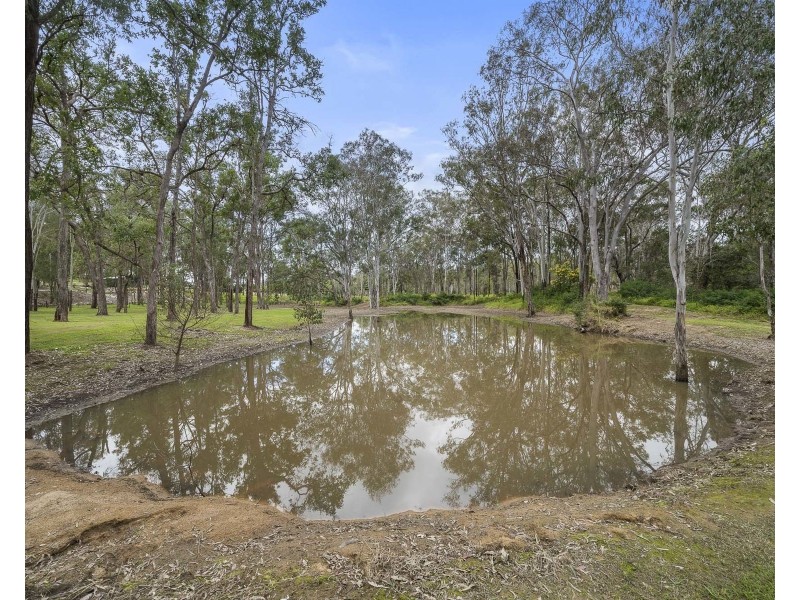 16 Mary Drive, Murphys Creek QLD 4352