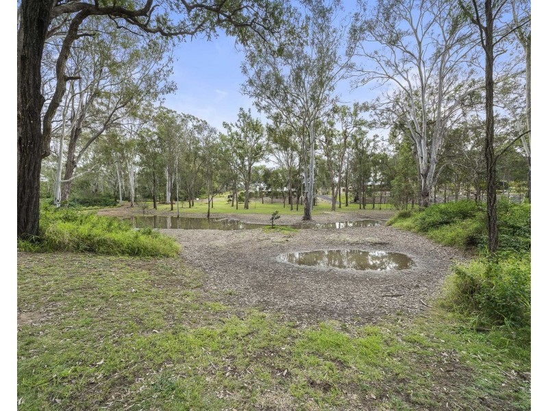 16 Mary Drive, Murphys Creek QLD 4352