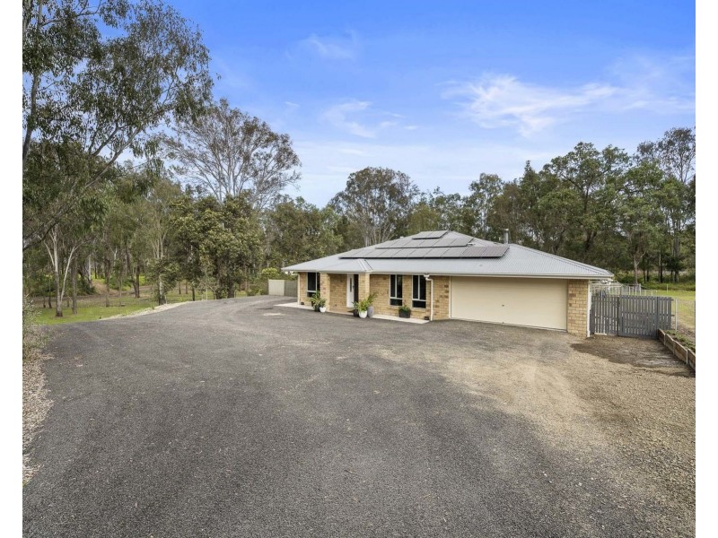 16 Mary Drive, Murphys Creek QLD 4352