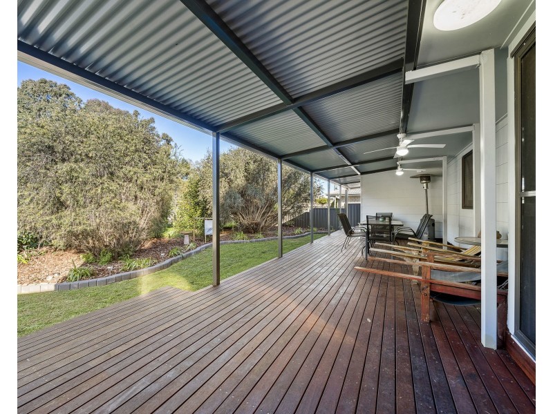 20 Lucy Street, Cambooya QLD 4358