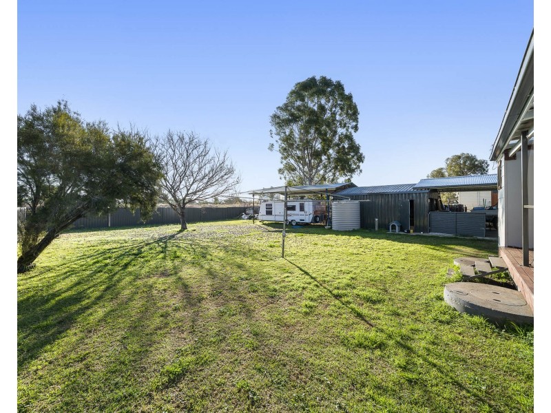 20 Lucy Street, Cambooya QLD 4358