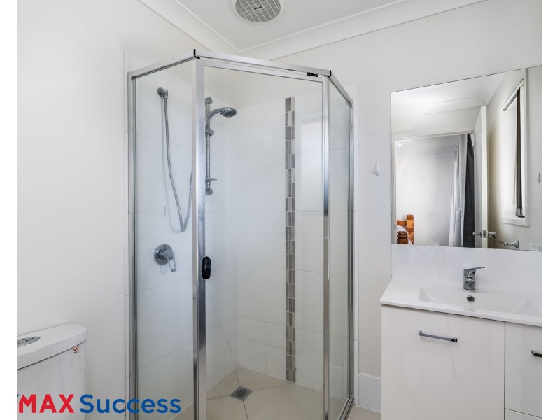 3b Magpie Drive, Cambooya QLD 4358