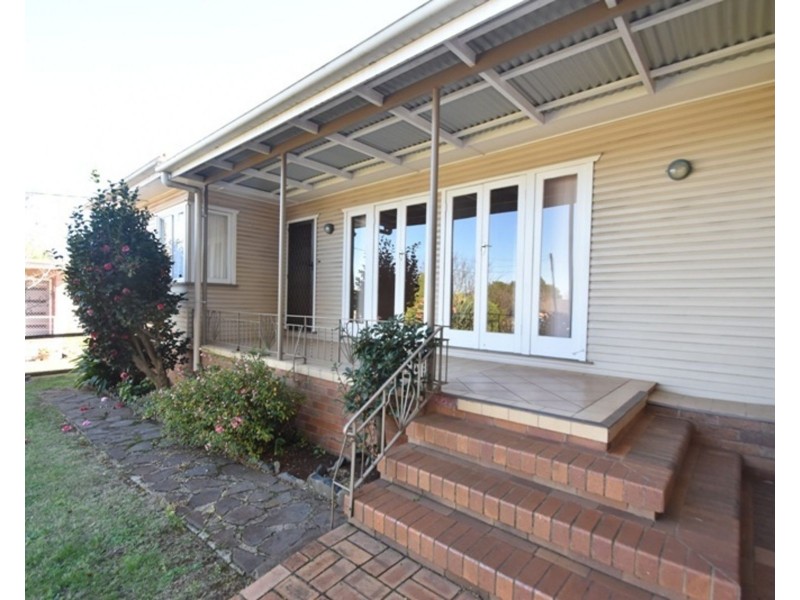 15 Ipswich Street, East Toowoomba QLD 4350