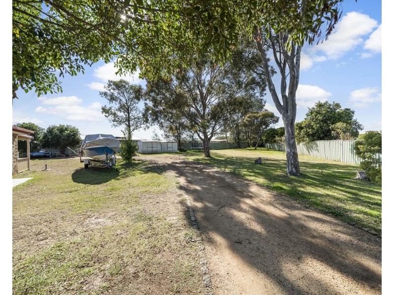 19 Handley Drive, Westbrook QLD 4350
