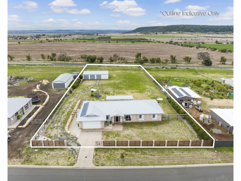 51 Southern Cross Drive, Kingsthorpe QLD 4400