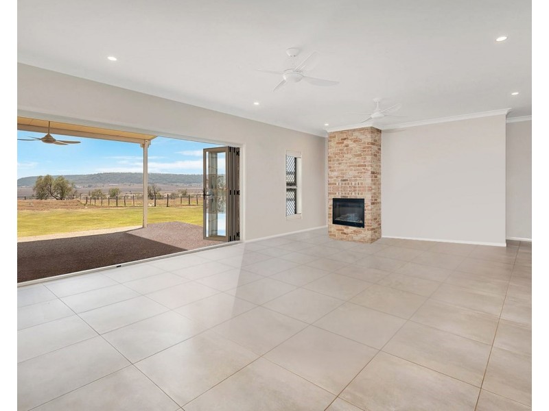 51 Southern Cross Drive, Kingsthorpe QLD 4400