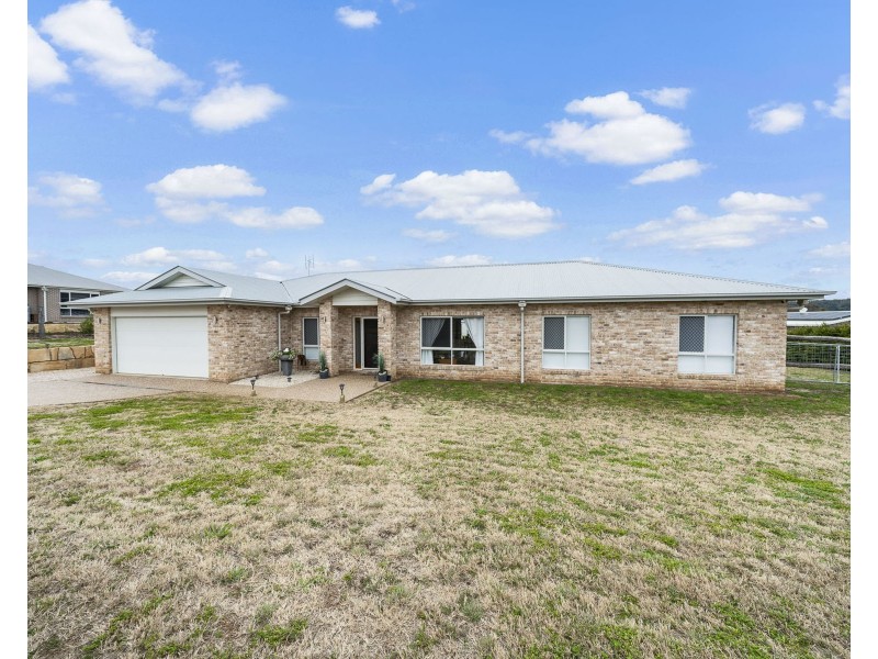 51 Southern Cross Drive, Kingsthorpe QLD 4400