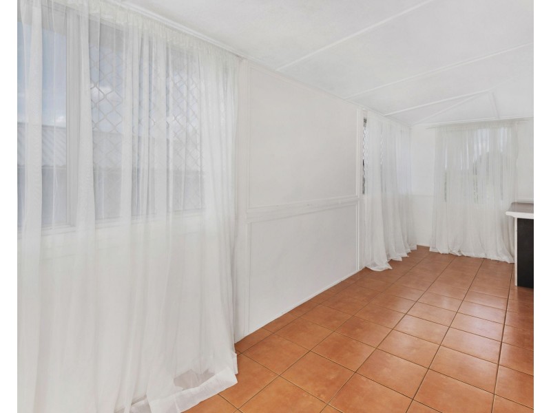 249 West Street, Harristown QLD 4350