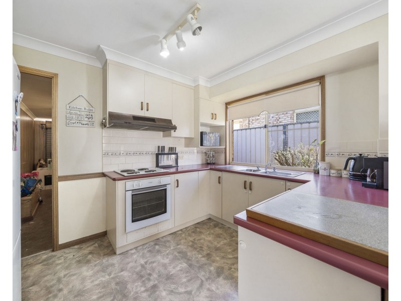 8 Alroe Court, Kearneys Spring QLD 4350