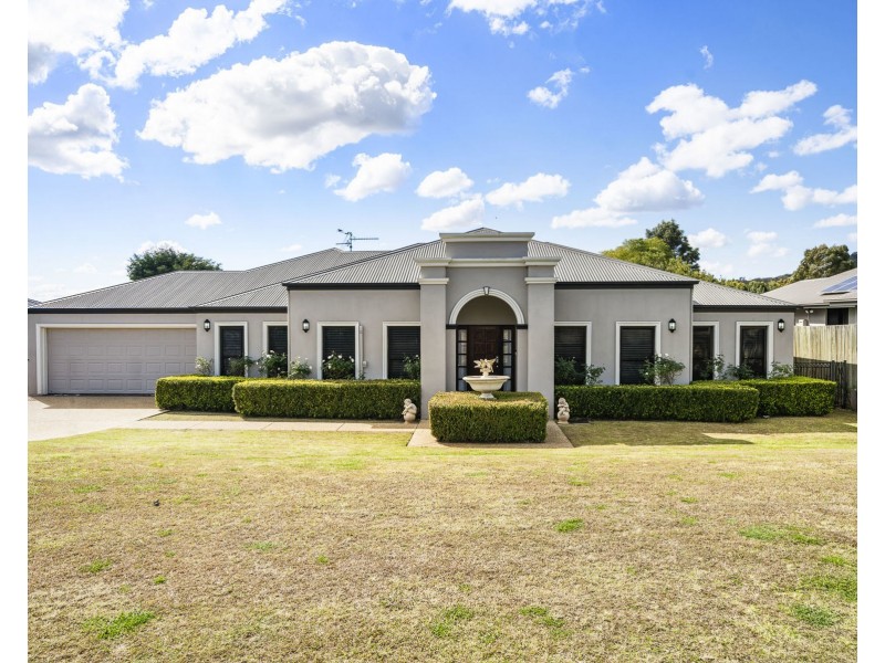 12 Tennyson Court, Westbrook QLD 4350