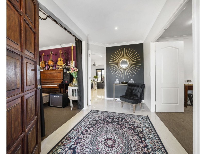 12 Tennyson Court, Westbrook QLD 4350