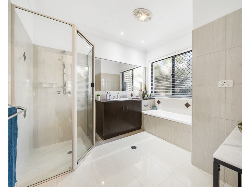 12 Tennyson Court, Westbrook QLD 4350