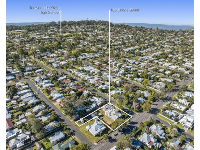 133 Bridge Street, North Toowoomba QLD 4350