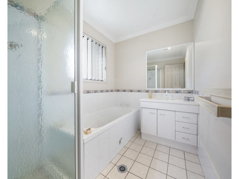 24 Patron Crescent, Glenvale QLD 4350