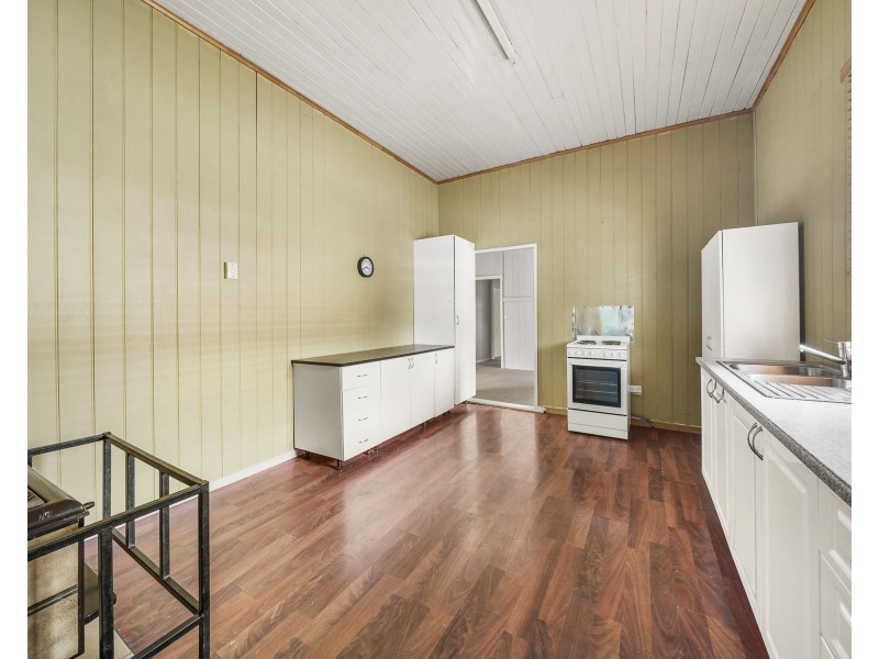 150 Kent Street, Oakey QLD 4401