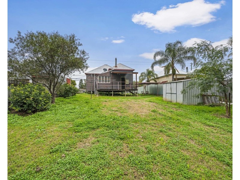 150 Kent Street, Oakey QLD 4401