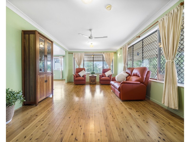 30 Toowoomba Road, Oakey QLD 4401