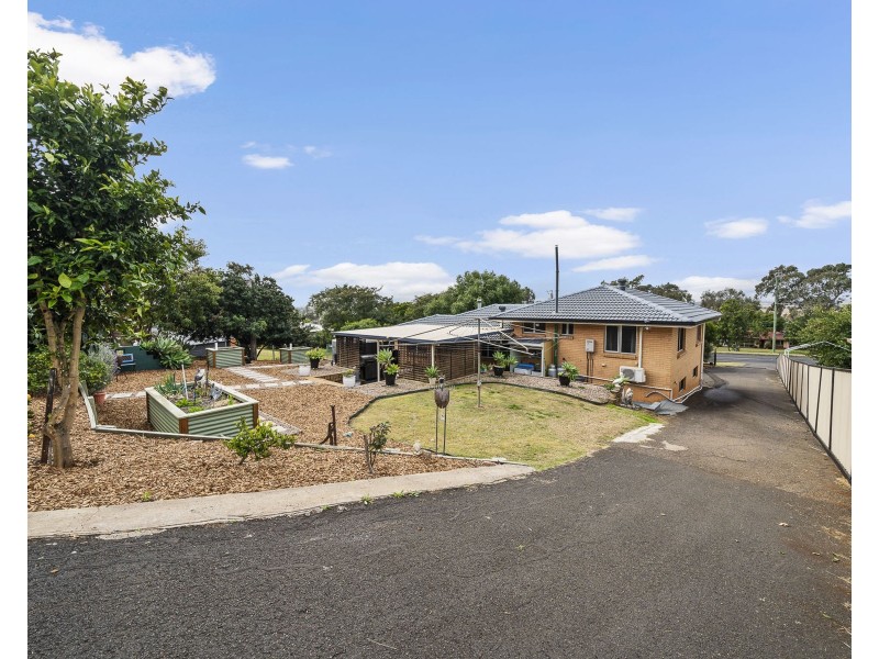 30 Toowoomba Road, Oakey QLD 4401