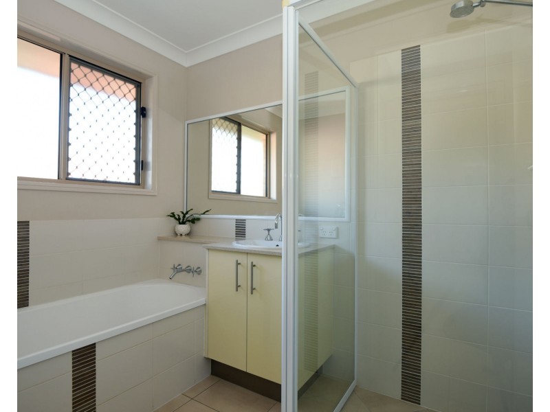 20 High Court Drive, Wilsonton Heights QLD 4350