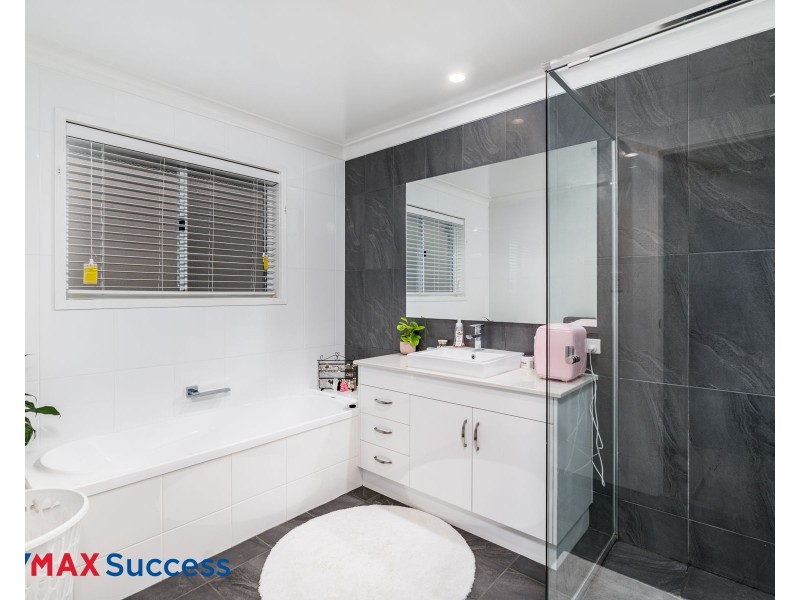1/23 Whitman Street, Westbrook QLD 4350