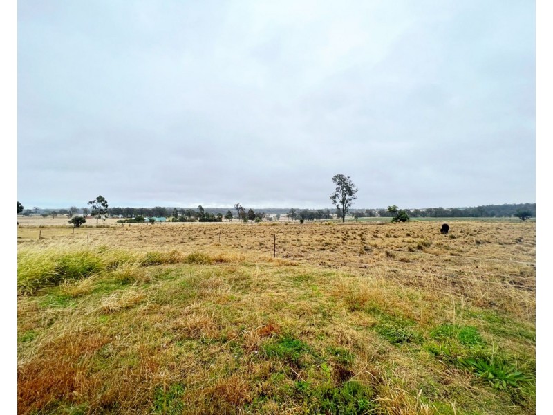 69 James Road, Goombungee QLD 4354