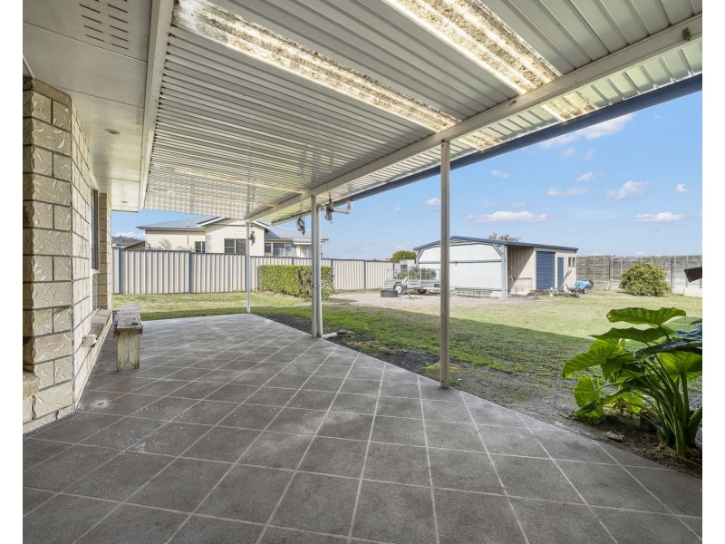 9 Jacaranda Court, Westbrook QLD 4350