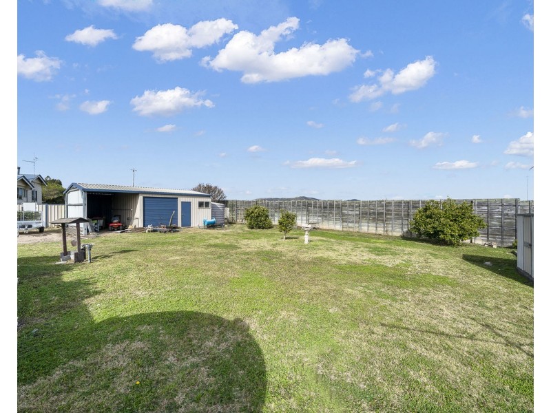 9 Jacaranda Court, Westbrook QLD 4350