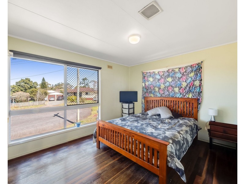 7 Shaw Court, Harristown QLD 4350