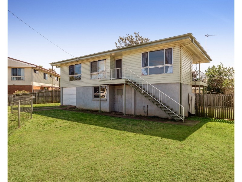 7 Shaw Court, Harristown QLD 4350