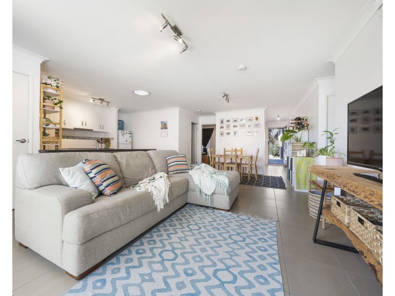 4/3B Gladstone Street, Newtown QLD 4350