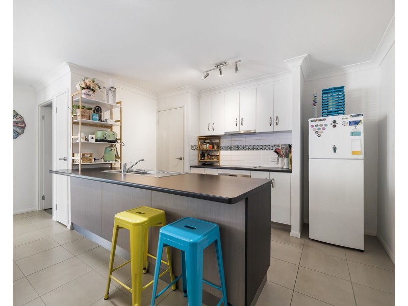 4/3B Gladstone Street, Newtown QLD 4350