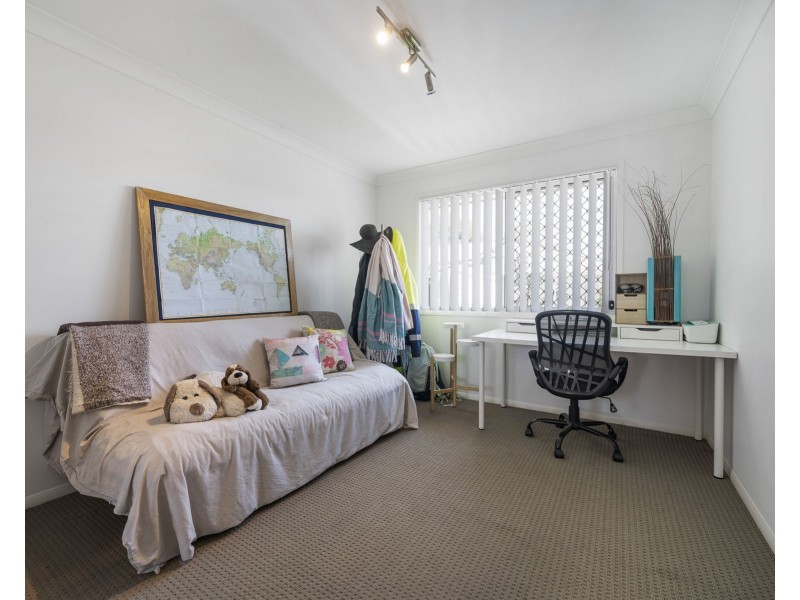 4/3B Gladstone Street, Newtown QLD 4350