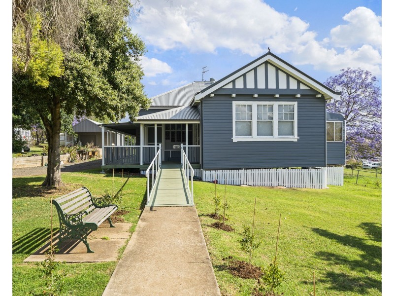 15 Ramsay Street, Greenmount QLD 4359