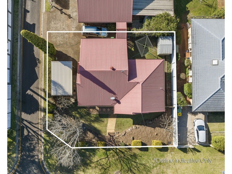 2/17 Hamilton Street, Newtown QLD 4350