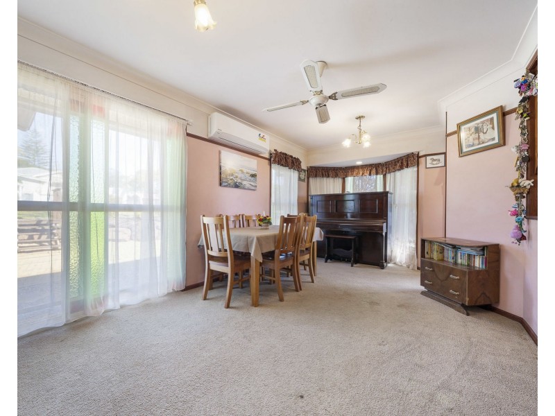 2/17 Hamilton Street, Newtown QLD 4350