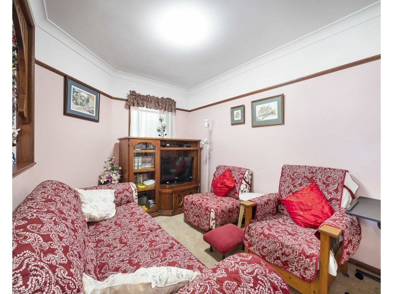 2/17 Hamilton Street, Newtown QLD 4350