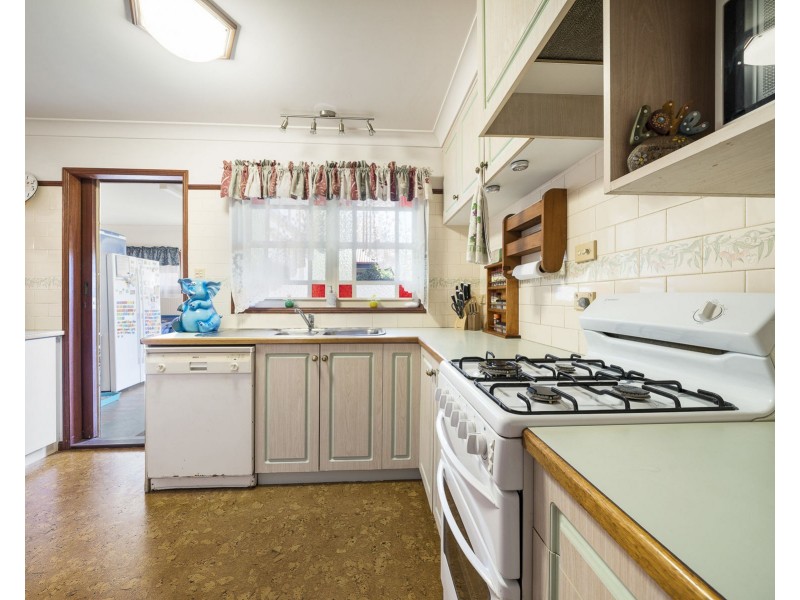 2/17 Hamilton Street, Newtown QLD 4350