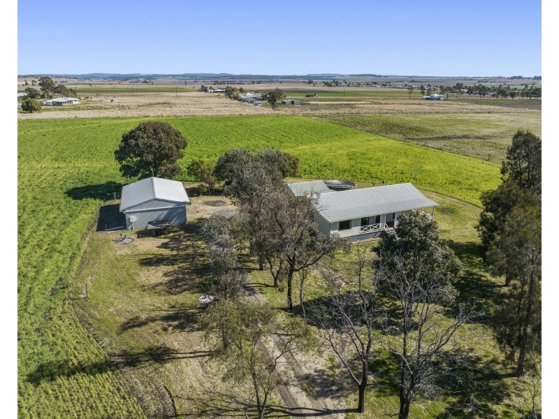58-60 Railway Street, Cambooya QLD 4358