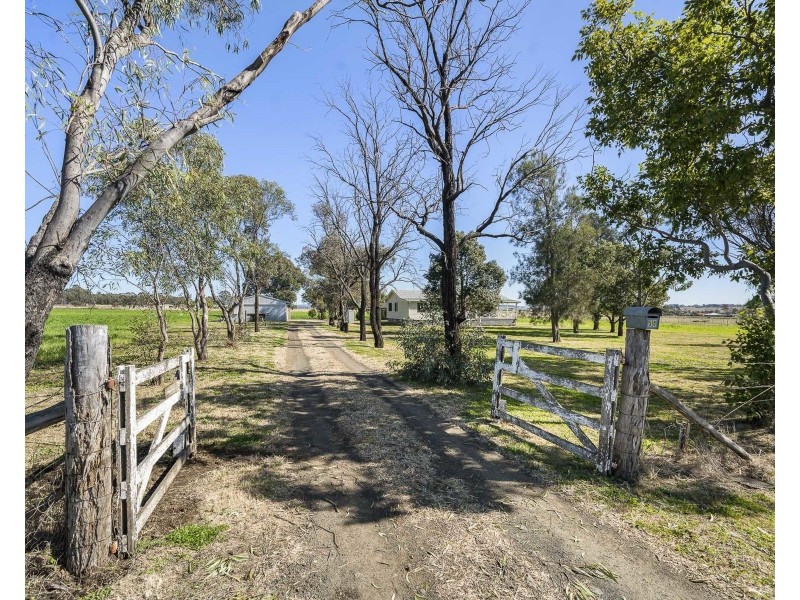 58-60 Railway Street, Cambooya QLD 4358