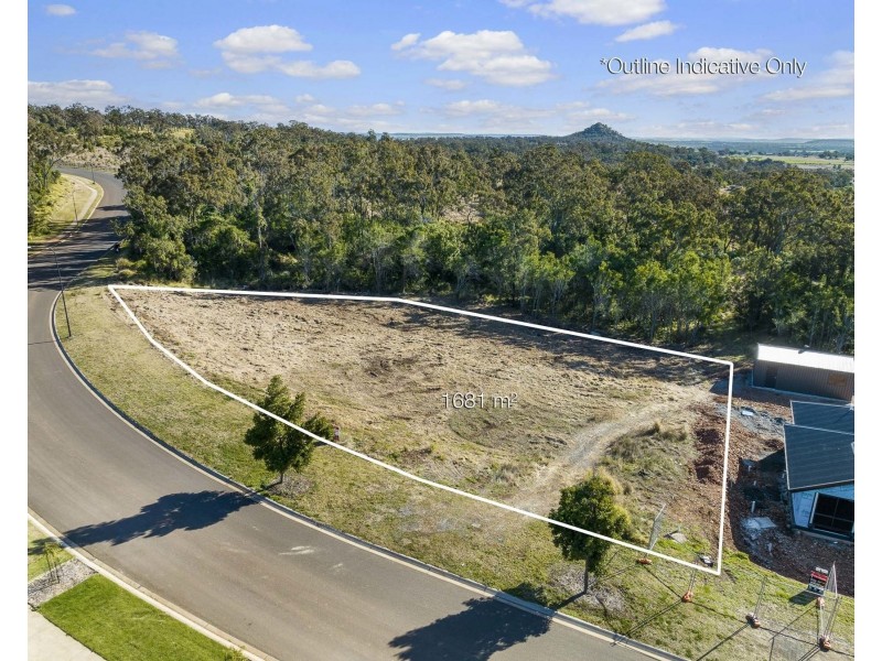 13-15 Crimson Rosella Avenue, Meringandan West QLD 4352