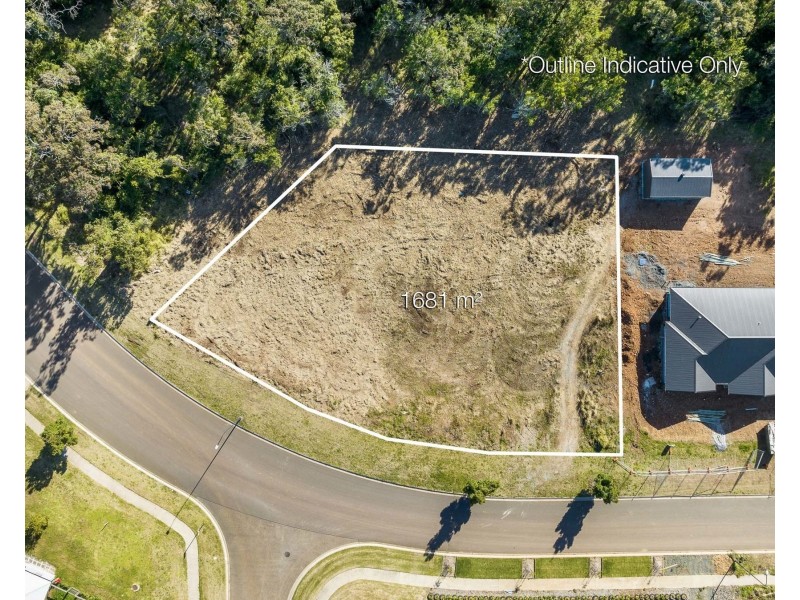 13-15 Crimson Rosella Avenue, Meringandan West QLD 4352