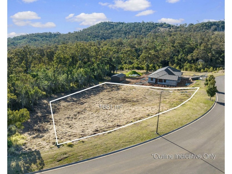 13-15 Crimson Rosella Avenue, Meringandan West QLD 4352
